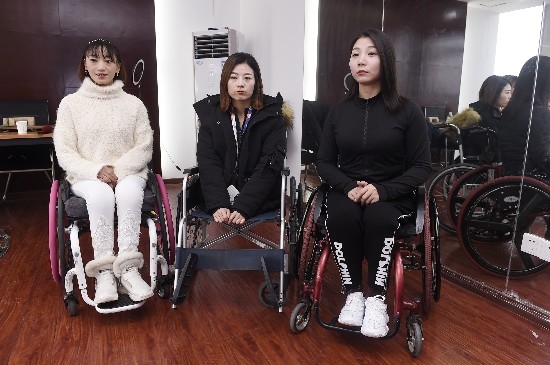 轮椅上的"舞蹈天团":4名漂亮姑娘,努力活成自己喜欢的模样
