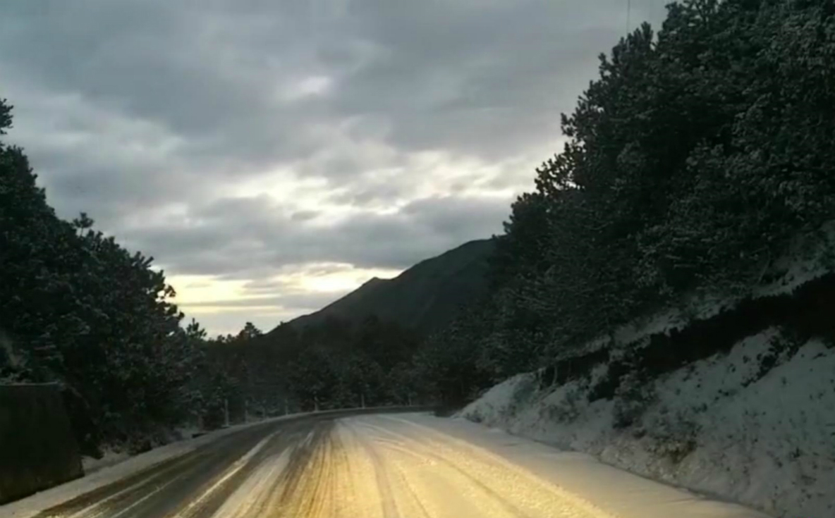 去泸沽湖的注意！下雪封路，省道307盐源小高山段禁止通行