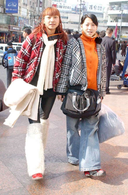 上世纪90年代初,春熙路的流行服装