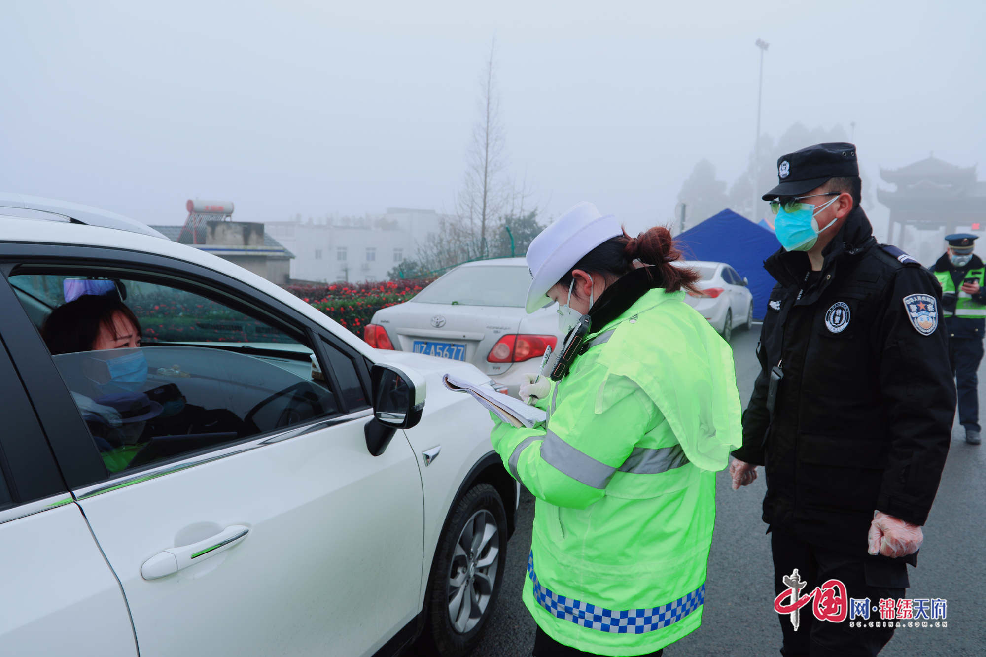 洪雅縣公安局強化“三個戰(zhàn)時”全力推進隊伍戰(zhàn)時思想政治工作