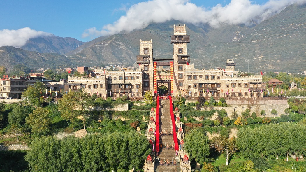 茂县“中国古羌城”景区3月28日恢复开园