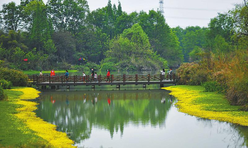 清明假期 四川接待游客超300万人次 探亲游、近郊游成为出行首选