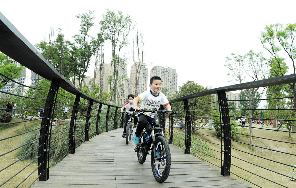 把回家的路变成风景 成都着力对大运会场馆及赛事沿线片区进行“两拆一增”