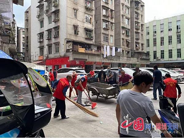 雨城區(qū)：集中開展環(huán)境衛(wèi)生整治 助力國(guó)家衛(wèi)生城市創(chuàng)建