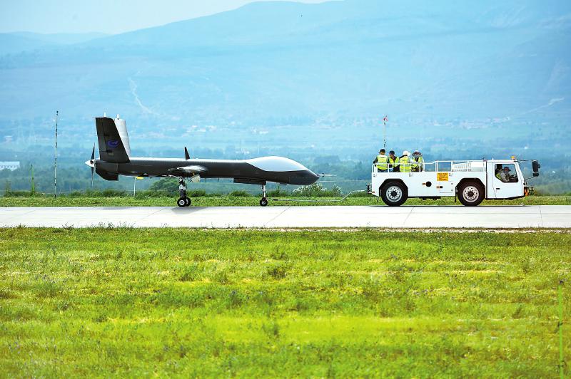  “四川造”翼龙无人机化身空中基站 构建空天地一体化应急通信系统