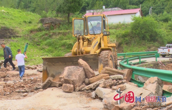 遭暴雨襲擊  廣元昭化干部群眾協(xié)力開展災(zāi)后自救