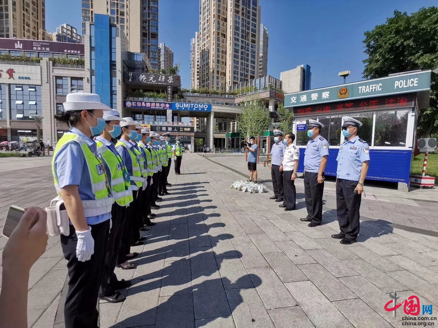 徐承副市长慰问端午节坚守一线执勤的交通民警
