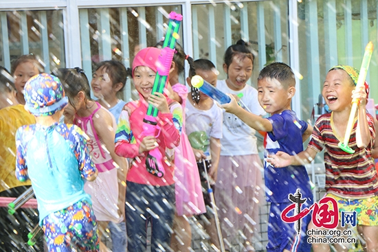 成都雙流區(qū)協(xié)和三江幼兒園開展大班畢業(yè)慶祝活動