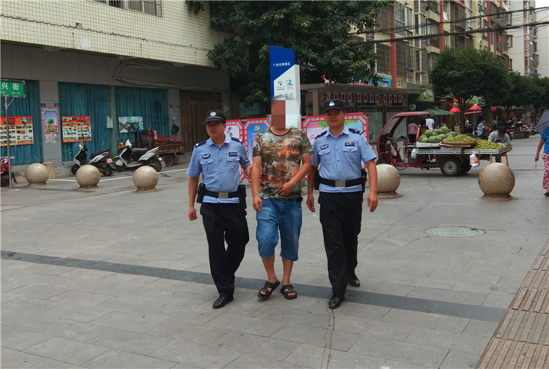 广安前锋区警方查处一起违规燃放烟花爆竹案件