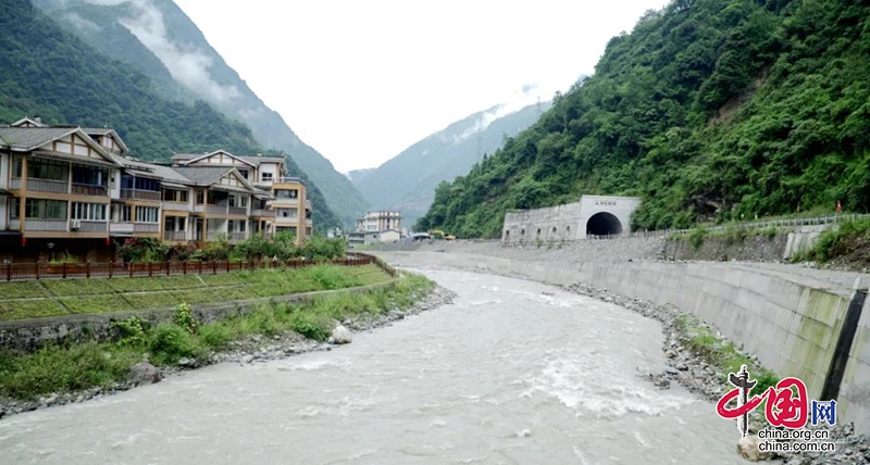 寶興縣：“8.22”特大暴雨災(zāi)害涉水重建工程在近期強(qiáng)降雨中經(jīng)受住了考驗(yàn)