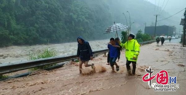 蘆山縣：洪水來襲 “兄弟”鄉鎮互幫互助共渡難關