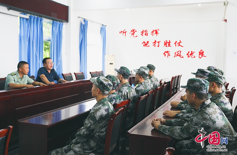 自贡市荣县乐德镇举行2020年新兵入伍欢送会