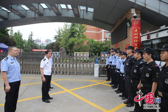遂宁市副市长徐承督导经开区校园安全管理工作