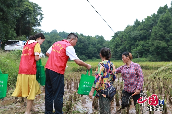 大英縣司法局：讓民法典走到群眾身邊、走進(jìn)群眾心里