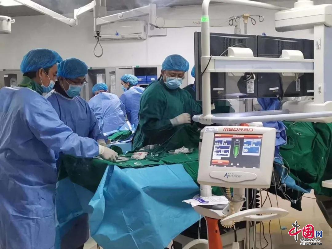 川东北首例：南充市中心医院成功开展经导管主动脉瓣置入手术