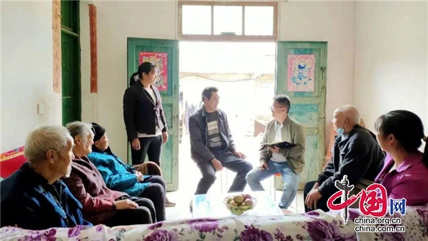 做好村民“贴心人”