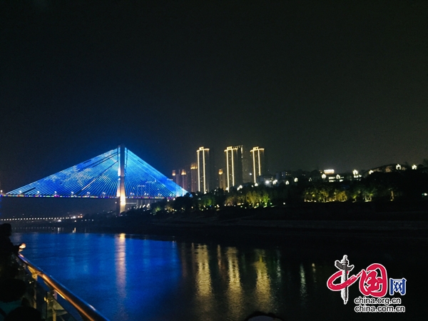 点亮宜宾夜经济 感受长江首城魅力