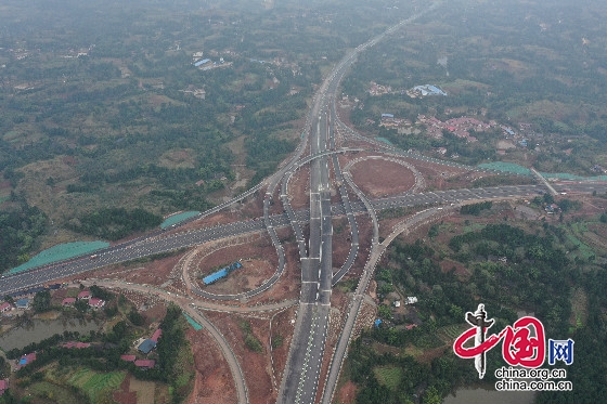 成资渝高速公路全线基本建成 将于12月下旬正式通车