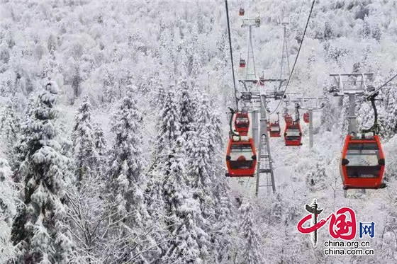 滑雪项目全面开放 成都西岭雪山第21届南国国际冰雪节来啦