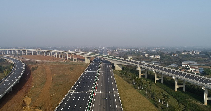 成都天府国际机场高速主线年底正式通车 30分钟可抵达机场