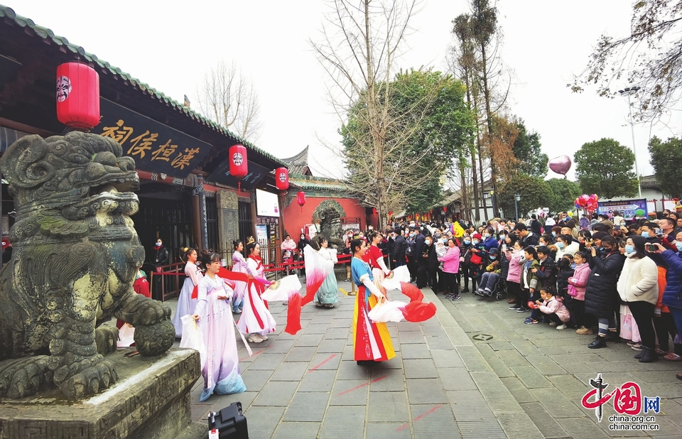 四川阆中：新年游园会 好看又好玩