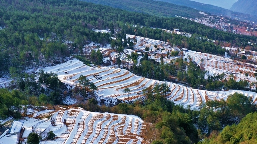 组图︱巴中南江：高山乡村雪景美如水墨画