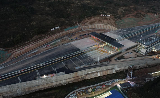 成渝高速新建成都主线收费站2月1日0时开通运行