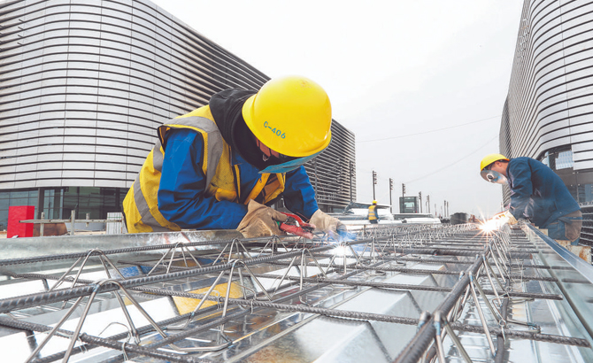 大年初二，记者走访东安湖体育公园建设工地  为建设者点赞