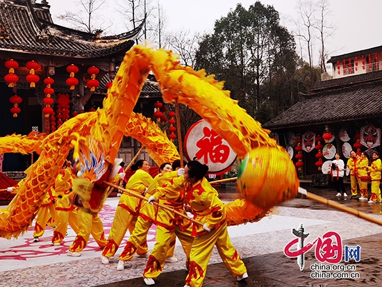 花燈游園、醒獅“出沒”……成都彭州線上線下鬧元宵