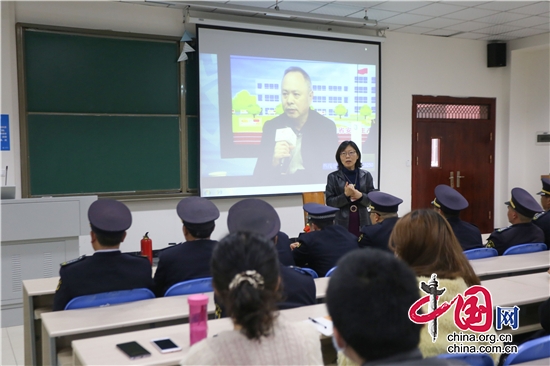 四川托普資訊技術職業學院多形式開展消防安全宣傳活動