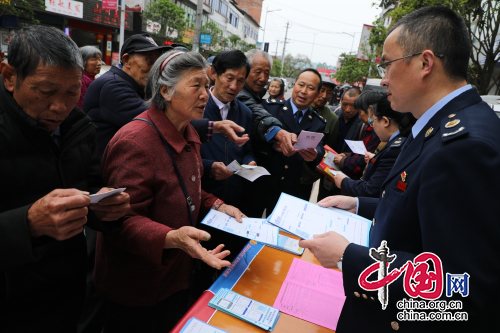 前锋税务税收宣传出实招 惠民利民见实效 