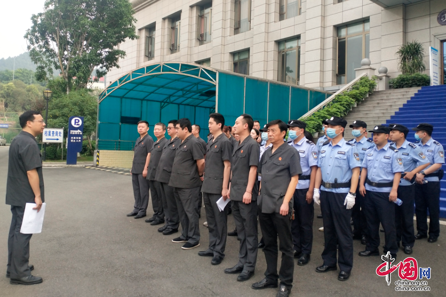5月13日顺庆区法院“猎狐”专项执行行动持续形成高压态势