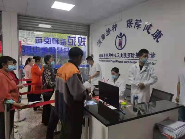 蓬溪县明月镇“暖心”服务，让疫苗接种更有温度