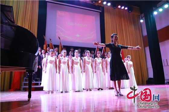 四川文化傳媒職業學院舉行“青春心向黨，建功新時代”主題師生音樂會