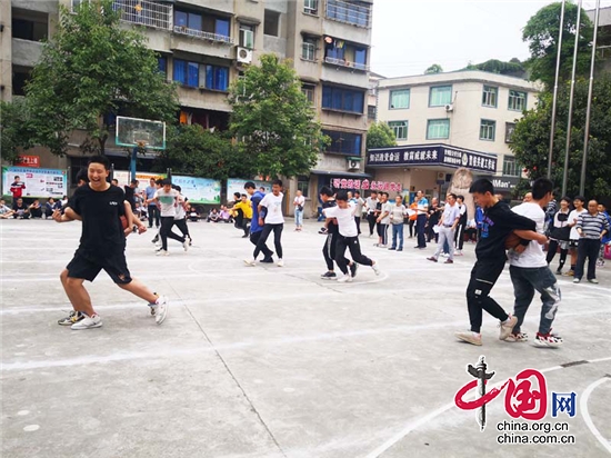 綿陽市安州區桑棗鎮初級中學舉行”六一”遊園活動