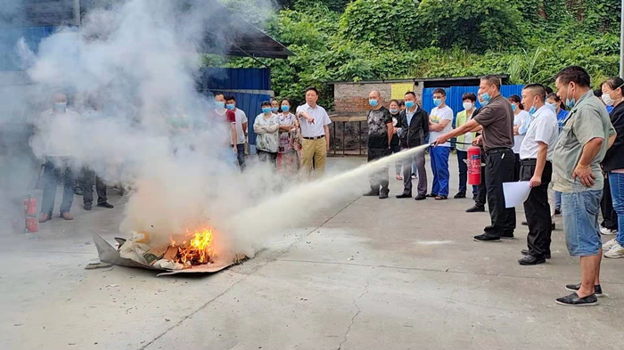 蓬溪消防组织辖区工业企业开展安全生产月消防安全演练