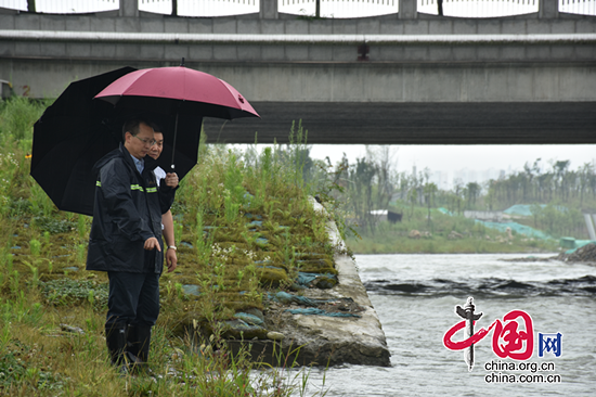 成都高新區(qū)西園街道：“四嚴(yán)三查”打贏防汛硬仗