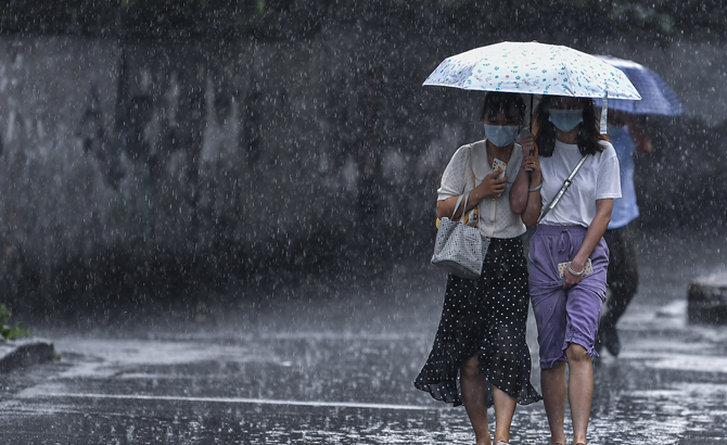 “及时雨”来了！成都市区下午突遇降雨