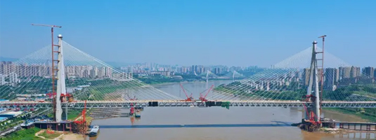 重慶巴南白居寺長江大橋東岸完成邊跨合龍 預計八月底迎全橋合龍