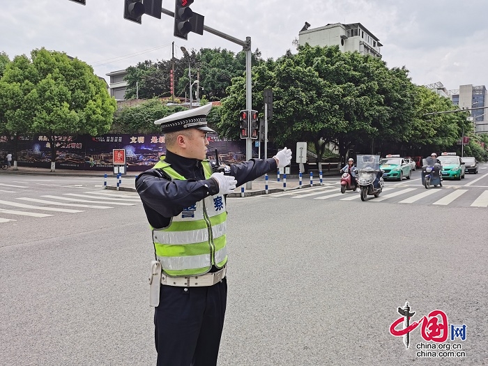 坚守马路十余载 平凡岗位践初心