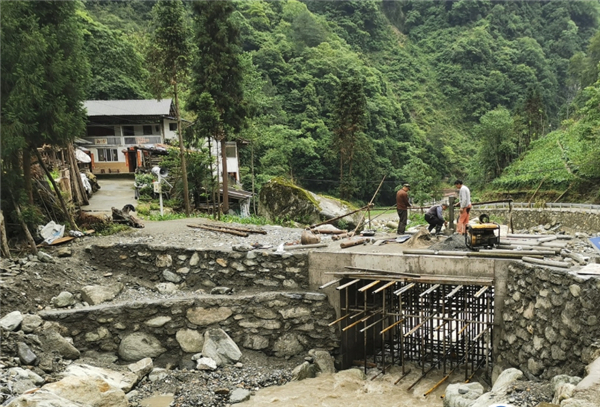 雅安：拆“板板橋”建“民心橋”，化群眾憂心事為開心事