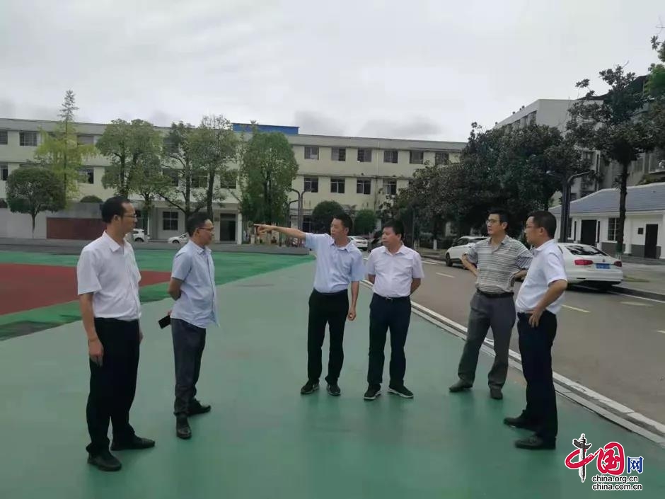 胡良华一行到南充师范学校督导检查2021年秋季开学工作