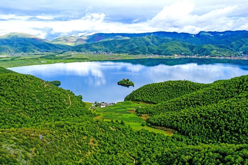 凉山整治泸沽湖生态环境问题 让"母系氏族的家园"变得更美