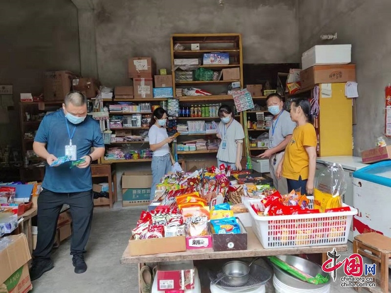 华蓥市为群众把好节日食品安全关