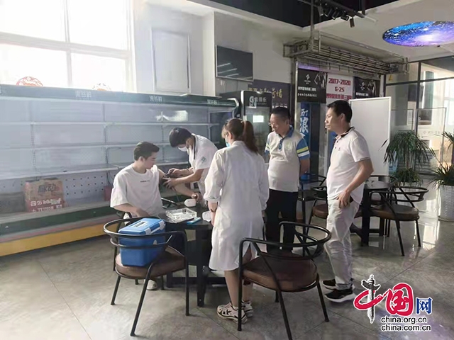 宜宾市江安县委统战部入户开展新冠疫苗接种“清零”攻坚行动