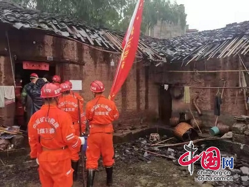 四川泸州6级地震 2000余名救援人员已抵达震中开展救援