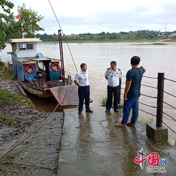 泸州航务海事全员集结 开展泸县6.0级地震水上应急救援处置工作