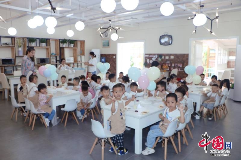 樂山市實驗幼兒園：帶孩子們製作“月亮的味道”