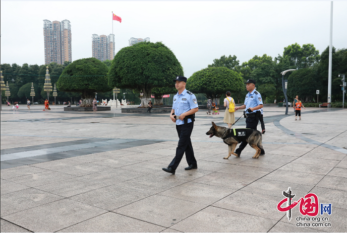 “雲”團圓，銅梁民警堅守在崗護萬家燈火