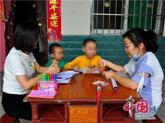 綿陽市桑棗鎮小學積極開展“關愛殘障兒童，送教到府”活動